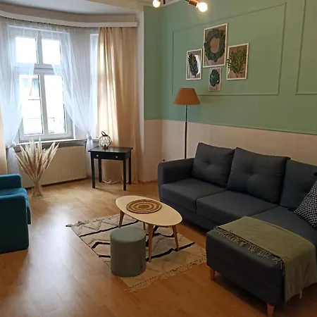 Lemuria Jaworzynska Centrum